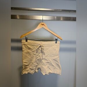 NIA - Women's Cream Shorts